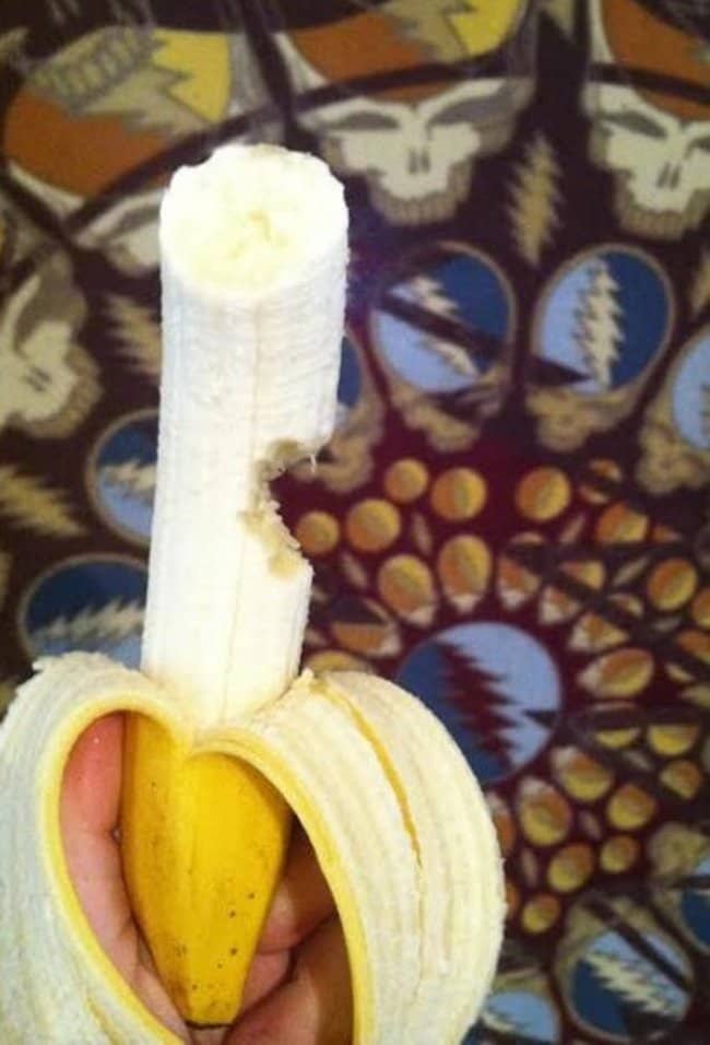 morder plátano