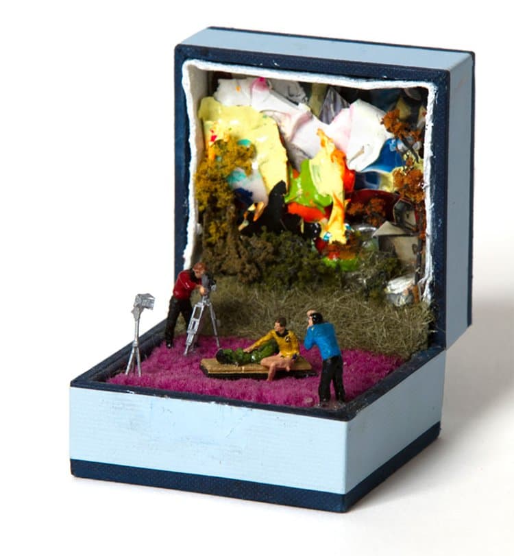 ring-box-mini-diorama-película