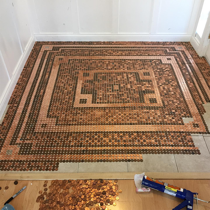 Proyecto de piso de monedas de Kelly Graham casi completo