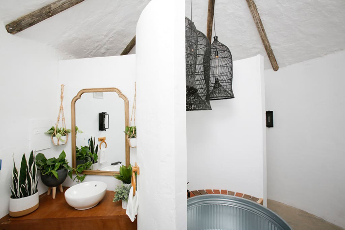 baño enorme potnot airnbnb