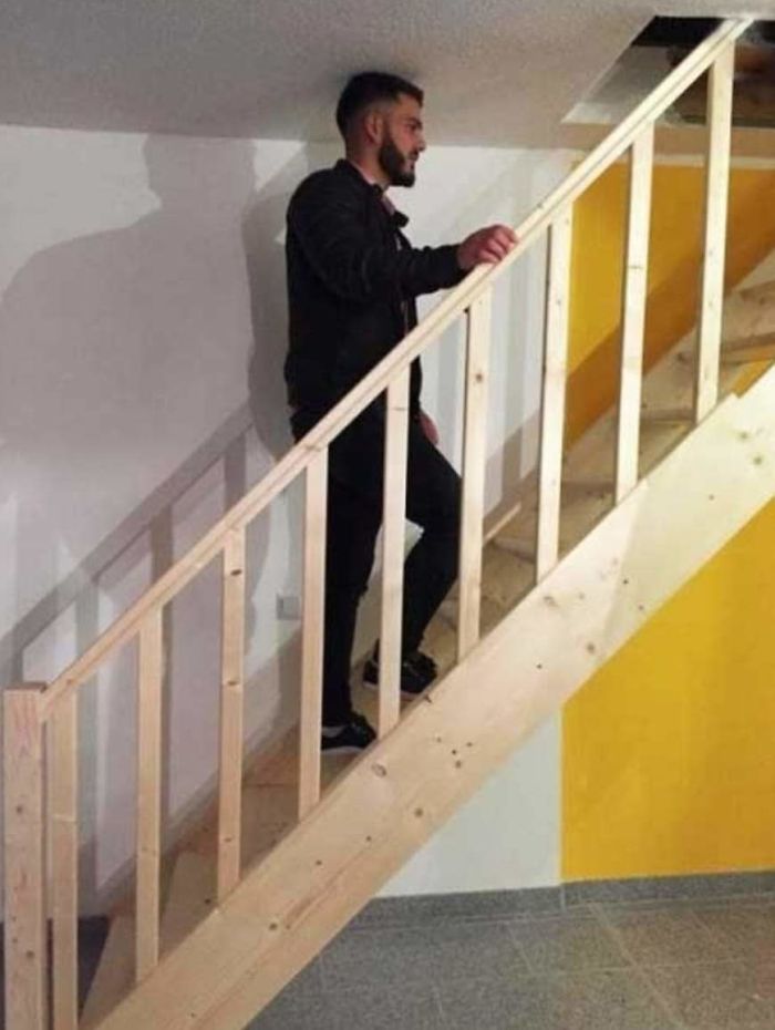 malos diseños de escaleras para personas bajas