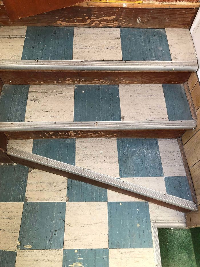 diseños de escaleras de sótano deficientes