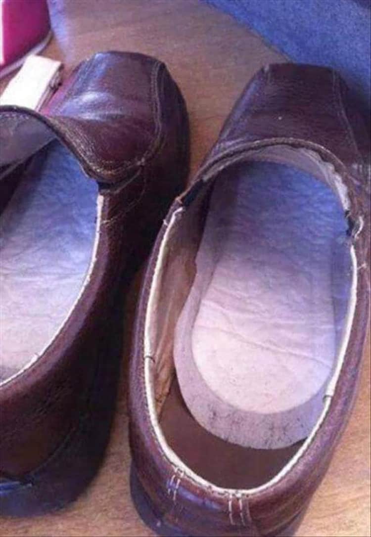 pantyliner-in-shoes-hilarantemente-cosas raras