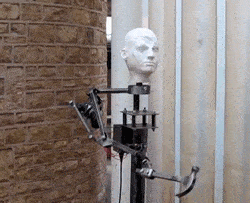 robot-martillo-a-cabeza-agarradores-de-atención