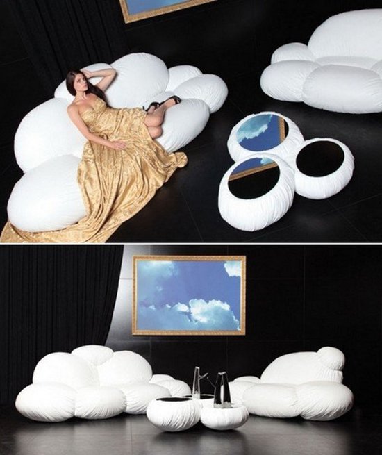 mesa-y-sillas-creativas-nubes