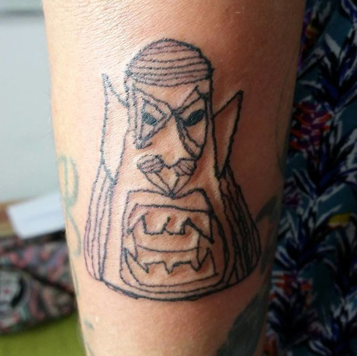 fernandes helena horribles tatuajes espeluznante figura
