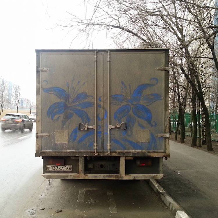 coches sucios nikita golubev flores azules