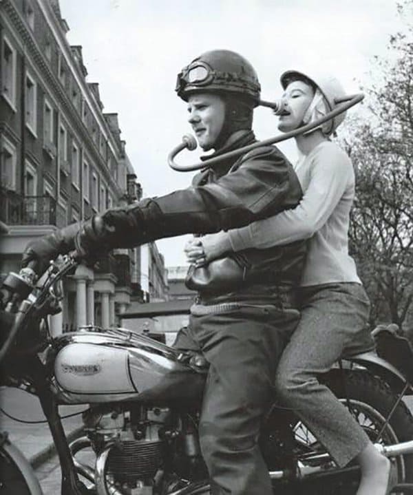 Imágenes interesantes de la comunicación del casco de la motocicleta.
