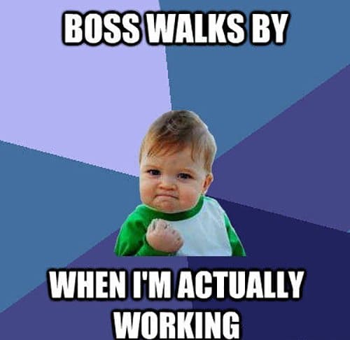 Boss camina por