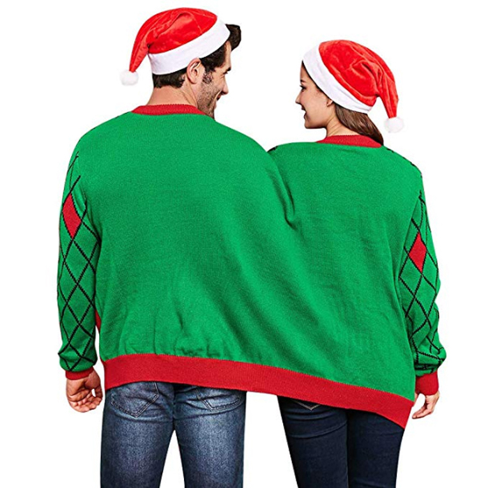 suéter feo dos personas suéter verde espalda