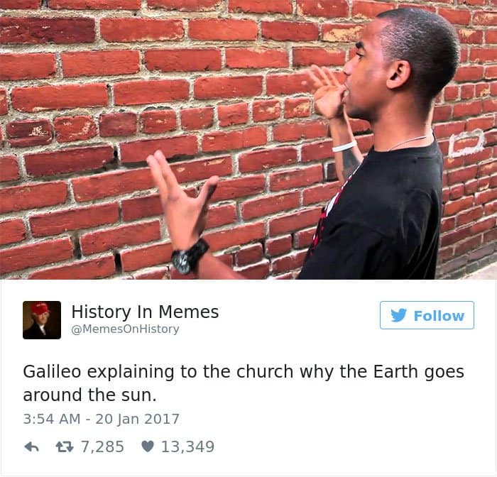 Explicando memes históricos a la iglesia.