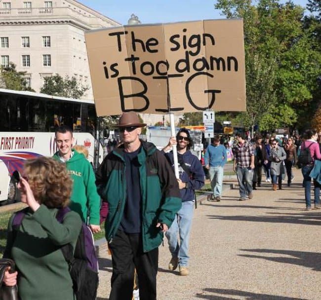 demasiado-diablo-grandes-hilarantes-protestas-carteles