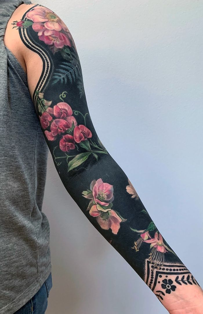 Blackout floral tattoo Esther García