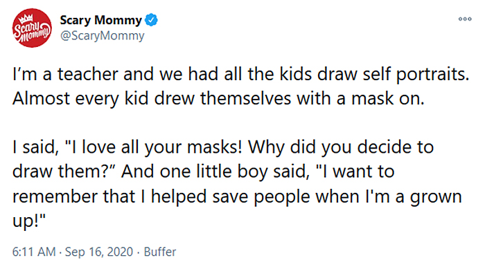 autorretrato infantil con máscaras