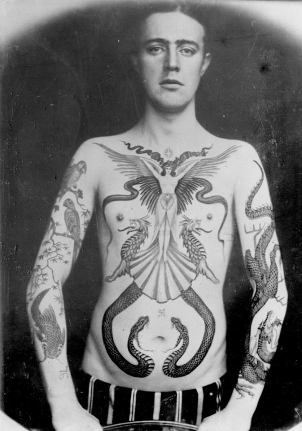 tatuajes de historia de sutherland de cuerpo entero