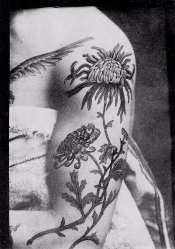 flores tatuajes historia sutherland macdonald