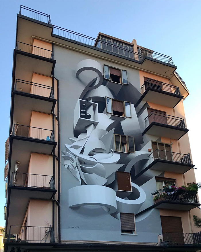 peeta padova italia edificio graffiti