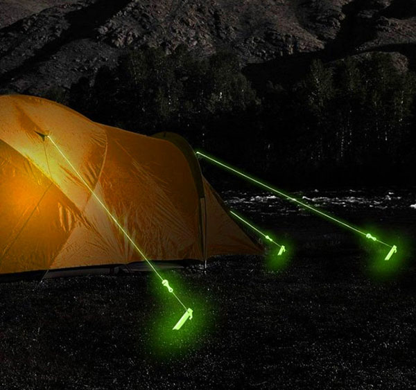 acampar cuerda-en-la-oscuridad-acampar