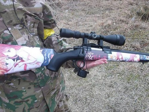 rifle-ataque-anime-stickered-anime-ataque-rifle uno