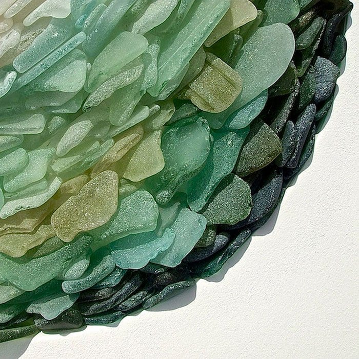 esculturas de vidrio marino reciclado-estatua-jonathan-fuller-close