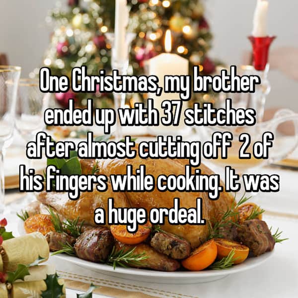 Historias de fallas navideñas cortándose los dedos
