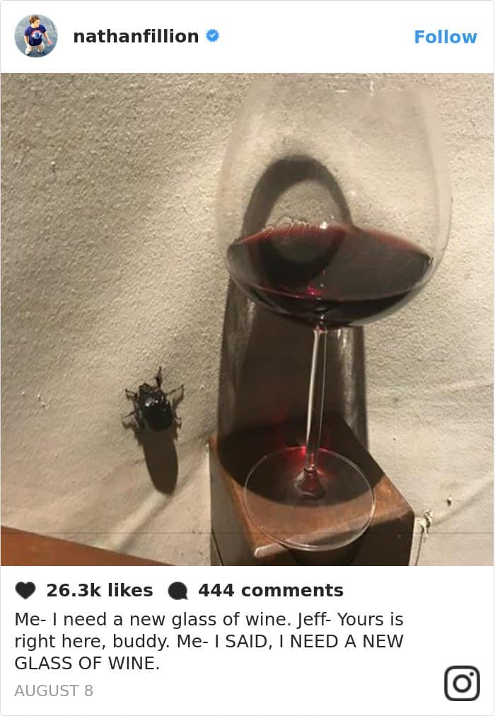 Tweets de Nathan Fillion Una nueva copa de vino