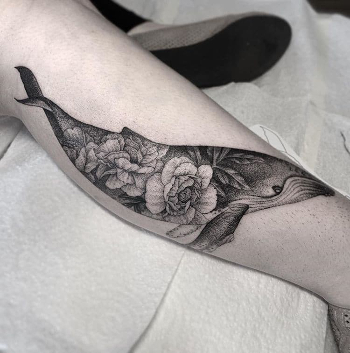 Tatuaje Dotwork Pez por Annita Maslov